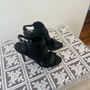 Atelier Nicole Miller leather Heels- New: Size 7